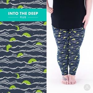 BNWT SweetLegs “Into the Deep" Plus Size (Fits most 14-22) full length leggings
